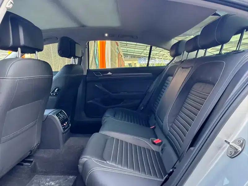 Volkswagen Passat 2021 330TSI DSG 30th Anniversary Edition — миниатюра 9