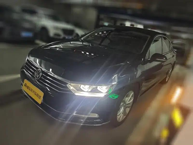 2019 Volkswagen Magotan 330TSI DSG Luxury Edition (China VI Emission Standard) — миниатюра 1