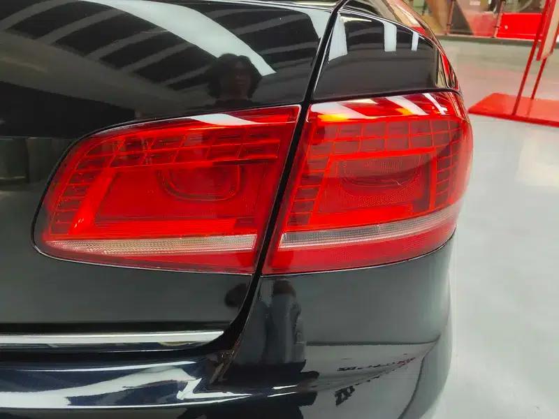 2013 Volkswagen Passat 1.8TSI Leading Edition — миниатюра 12
