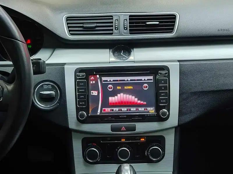 2013 Volkswagen Passat 1.8TSI Leading Edition — миниатюра 27