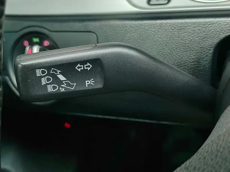 2013 Volkswagen Passat 1.8TSI Leading Edition — миниатюра 32