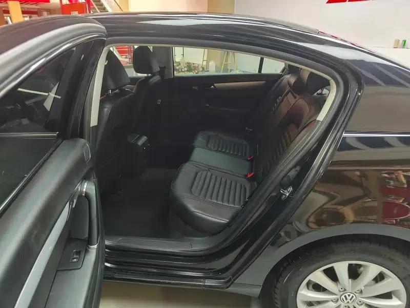 2013 Volkswagen Passat 1.8TSI Leading Edition — миниатюра 35