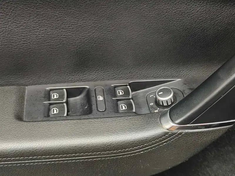 2013 Volkswagen Passat 1.8TSI Leading Edition — миниатюра 38