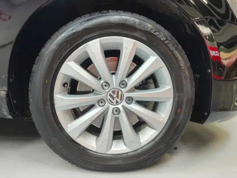 2013 Volkswagen Passat 1.8TSI Leading Edition — миниатюра 9