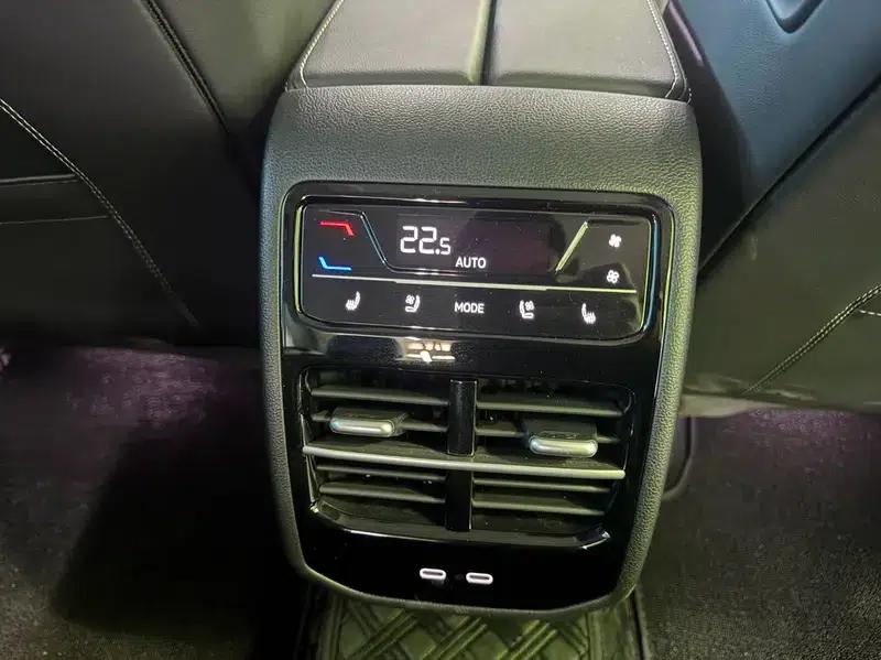 2024 Volkswagen Passat 380TSI Supreme Edition — миниатюра 9