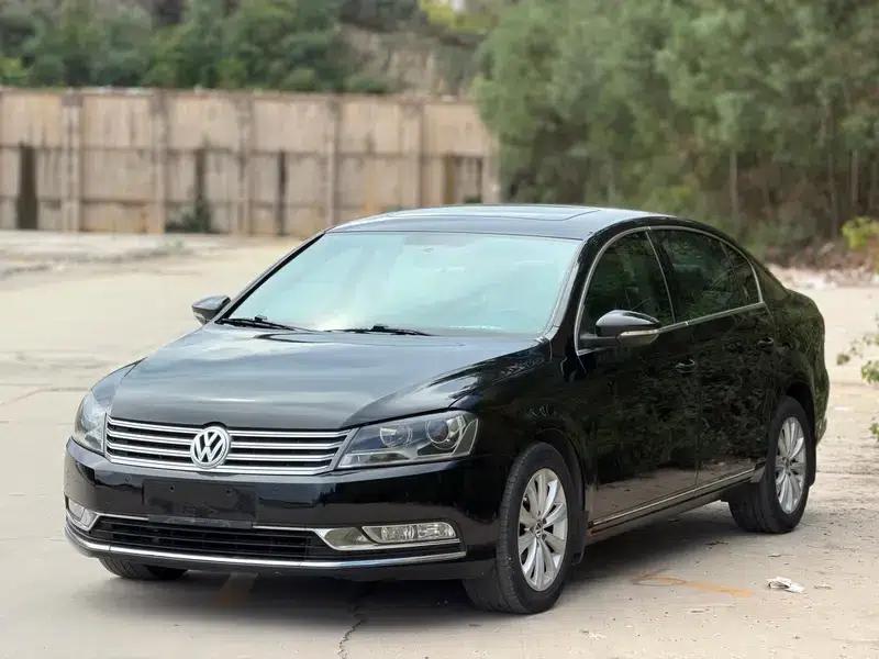 2013 Volkswagen Passat 1.8TSI Leading Edition — миниатюра 1