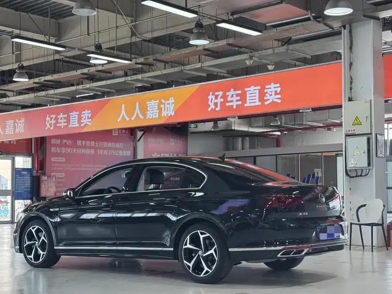 2024 Volkswagen Magotan 330TSI DSG Luxury Edition (2 Million Units Limited Edition) — миниатюра 5