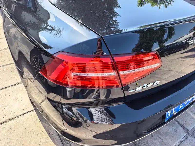 2017 Volkswagen Passat 330TSI DSG Luxury — миниатюра 6