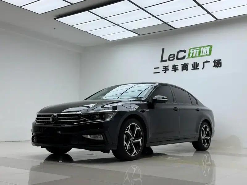 Volkswagen Magotan 2023 2 Millionth Unit Commemorative Edition 380TSI DSG Flagship Model — миниатюра 1