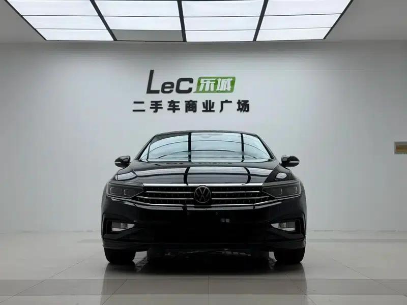 Volkswagen Magotan 2023 2 Millionth Unit Commemorative Edition 380TSI DSG Flagship Model — миниатюра 2