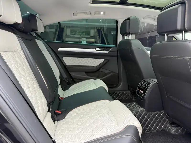 Volkswagen Magotan 2023 2 Millionth Unit Commemorative Edition 380TSI DSG Flagship Model — миниатюра 13