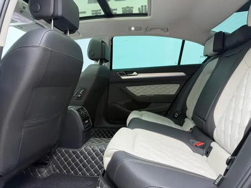 Volkswagen Magotan 2023 2 Millionth Unit Commemorative Edition 380TSI DSG Flagship Model — миниатюра 15