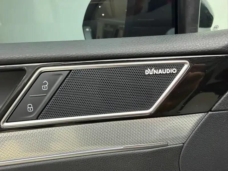Volkswagen Magotan 2023 2 Millionth Unit Commemorative Edition 380TSI DSG Flagship Model — миниатюра 8