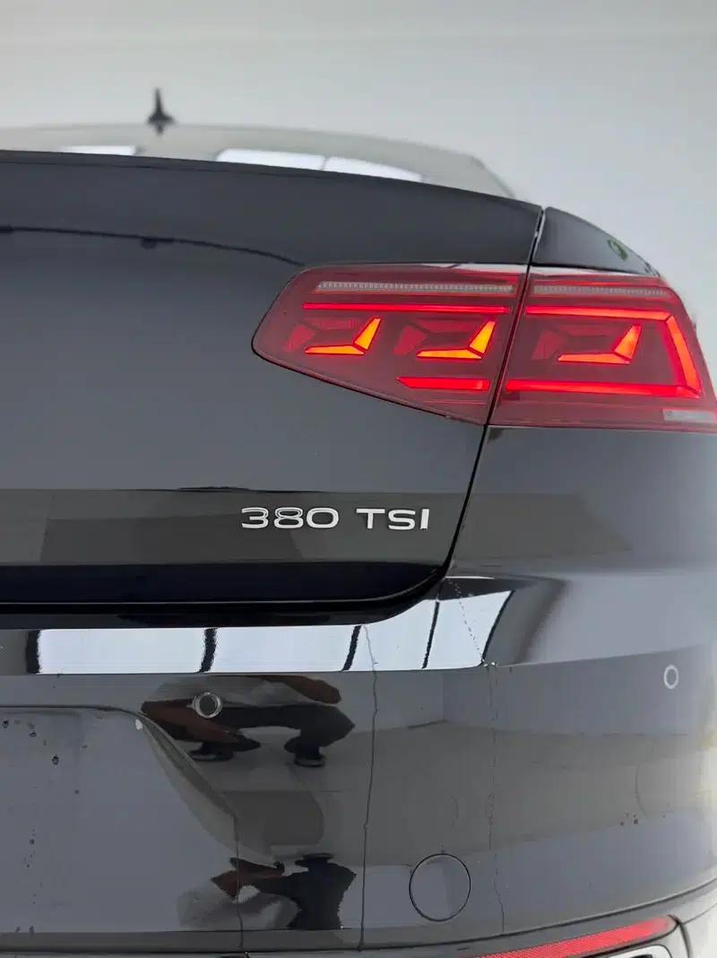 Volkswagen Magotan 2023 2 Millionth Unit Commemorative Edition 380TSI DSG Flagship Model — миниатюра 10