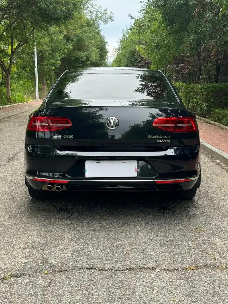 2018 Volkswagen Passat 330TSI DSG Leading Edition — миниатюра 5