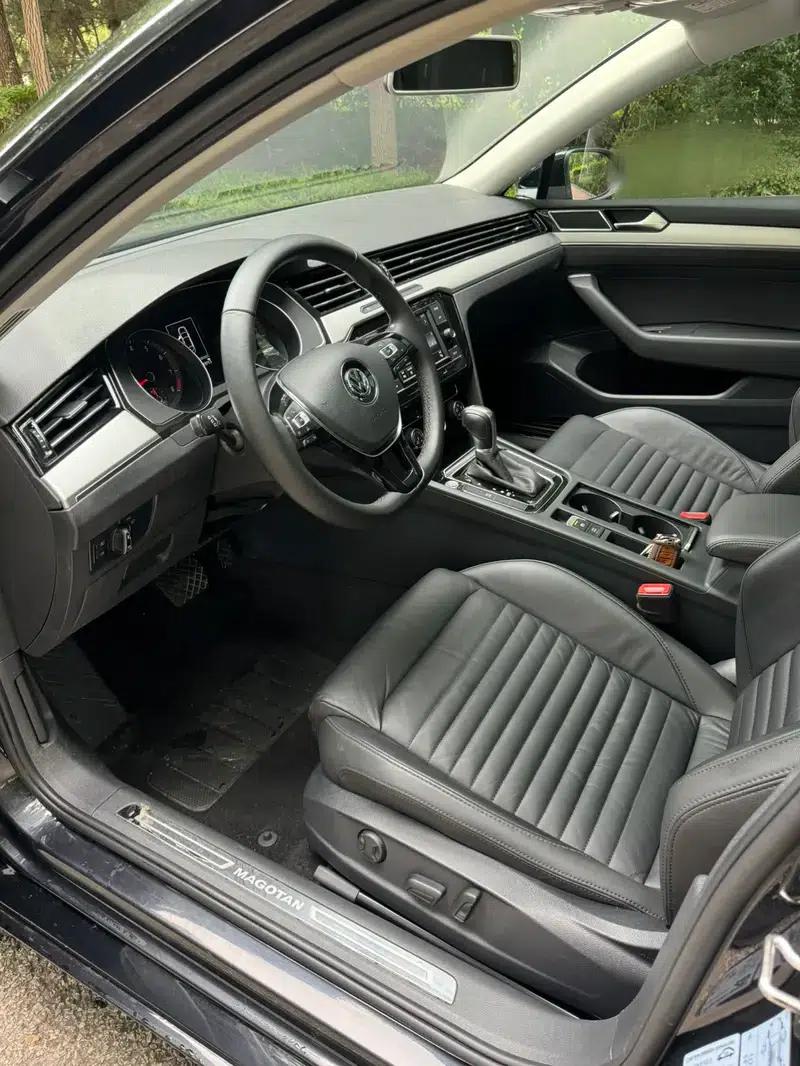 2018 Volkswagen Passat 330TSI DSG Leading Edition — миниатюра 7