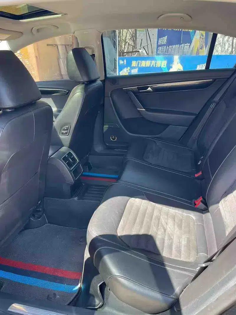 2015 Volkswagen Passat 1.8TSI Leading Edition — миниатюра 7