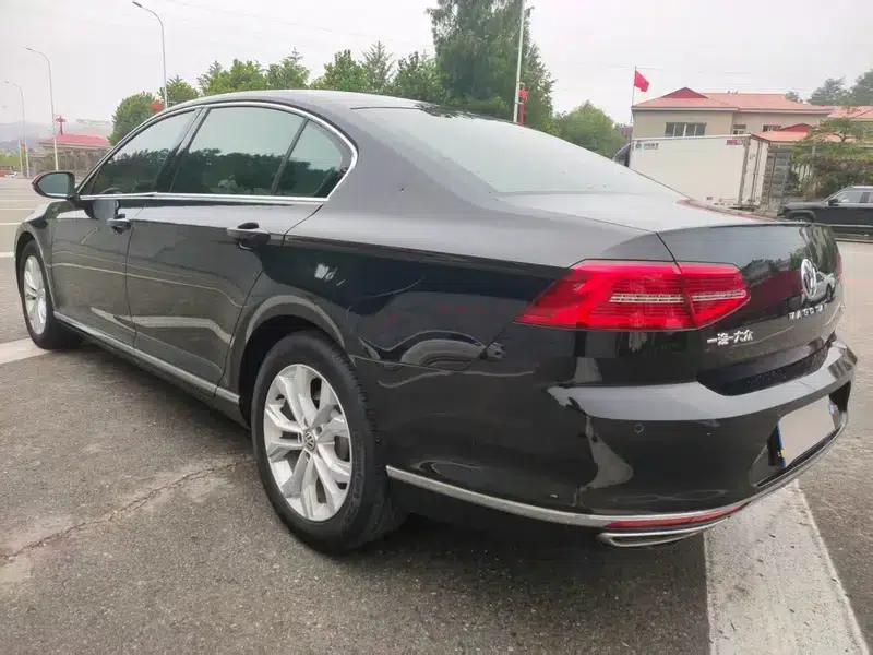 2017 Volkswagen Passat 330TSI DSG Luxury — миниатюра 4