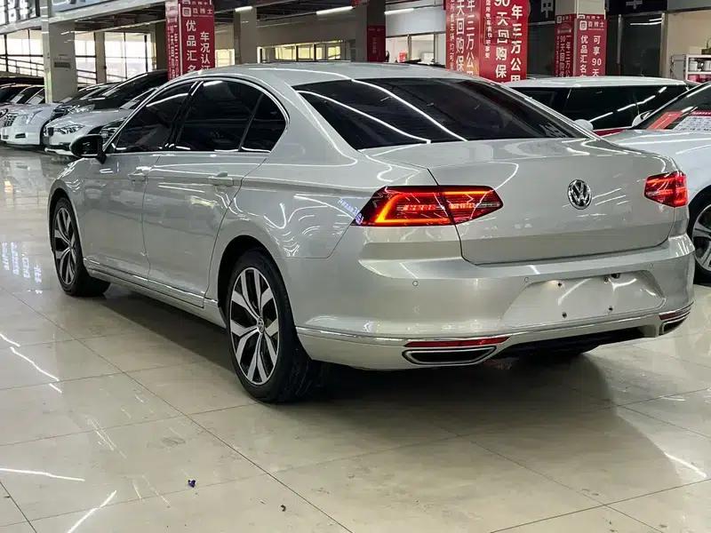 2018 Volkswagen Magotan 330TSI DSG Luxury — миниатюра 4