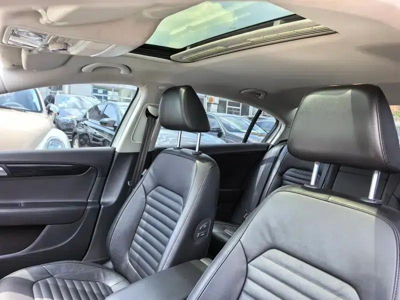 2012 Volkswagen Passat 1.8TSI Comfort — миниатюра 16