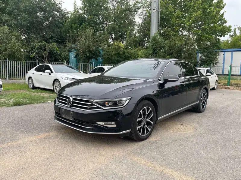 2020 Volkswagen Passat 330TSI DSG Leading Edition — миниатюра 1