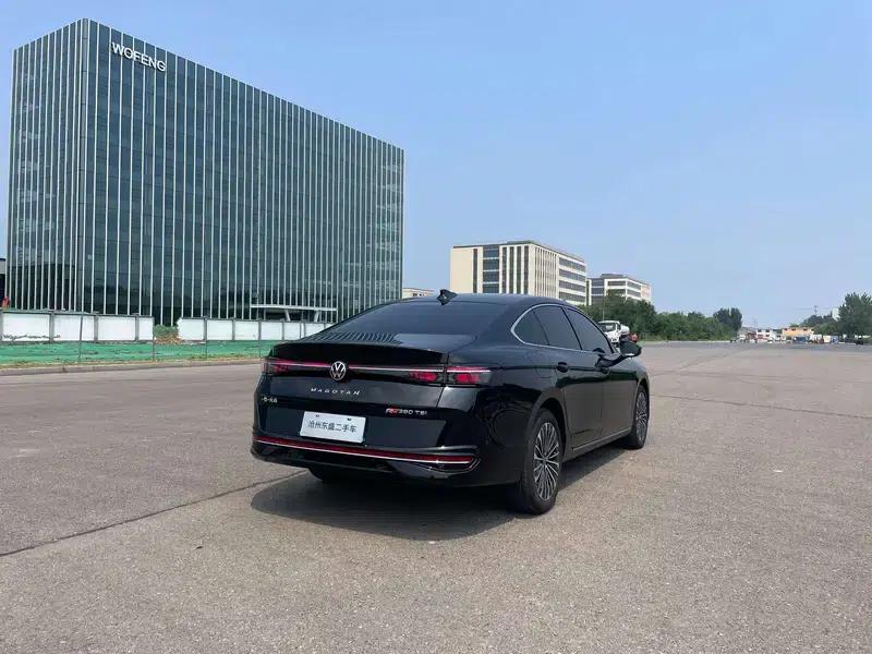 2024 Volkswagen Passat 380TSI Premium Edition with Magotan Package — миниатюра 3