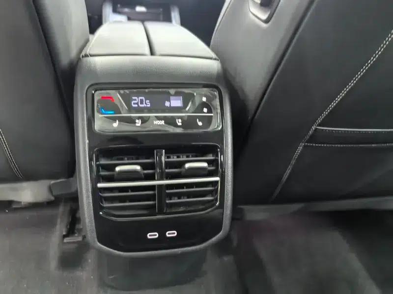 2024 Volkswagen Passat 380TSI Supreme Edition — миниатюра 12