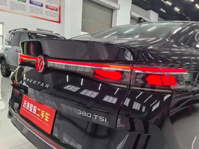 2024 Volkswagen Passat 380TSI Supreme Edition — миниатюра 9