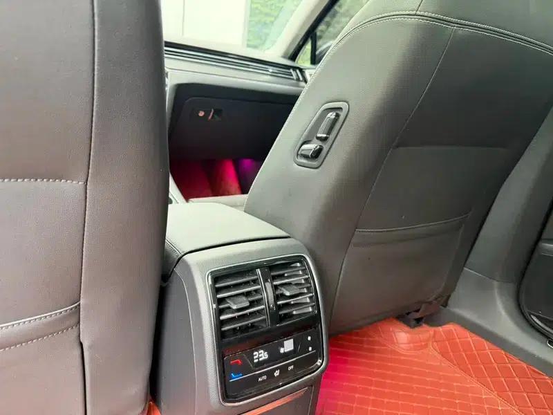 2020 Volkswagen Passat 330TSI DSG Luxury — миниатюра 14