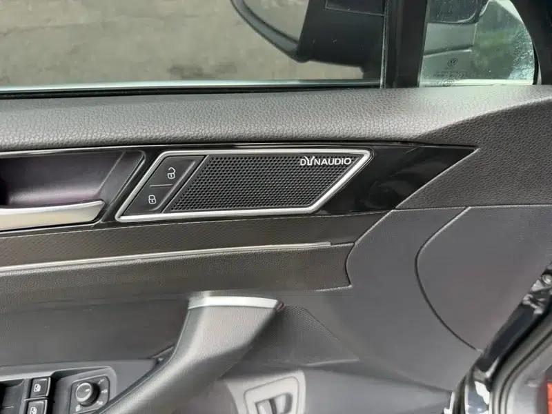 2020 Volkswagen Passat 330TSI DSG Luxury — миниатюра 16