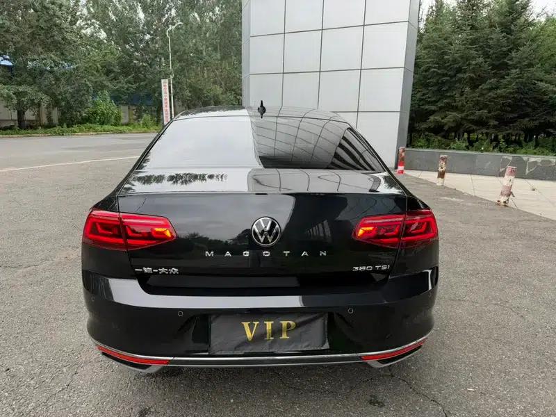 2020 Volkswagen Passat 330TSI DSG Luxury — миниатюра 4