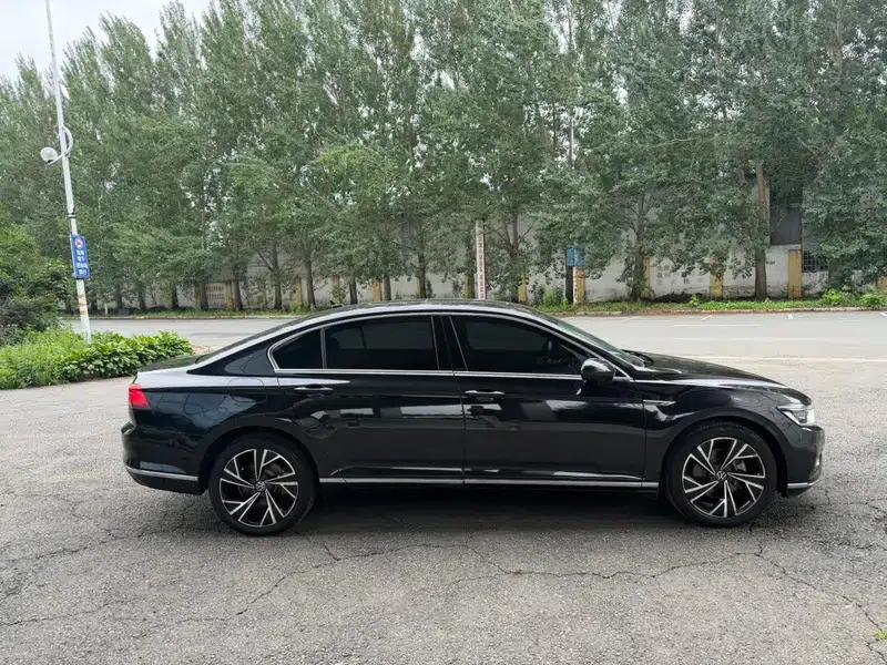 2020 Volkswagen Passat 330TSI DSG Luxury — миниатюра 6