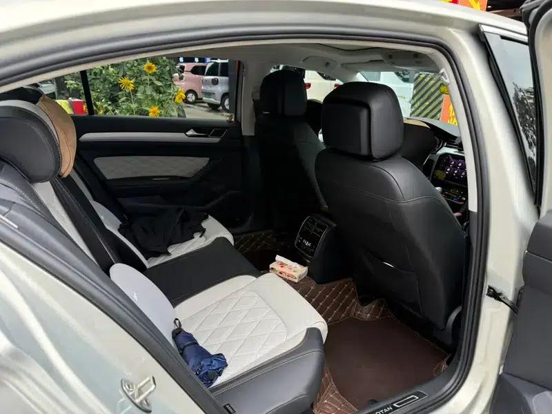 2024 Volkswagen Magotan 330TSI DSG Luxury Edition (2 Million Units Limited Edition) — миниатюра 11