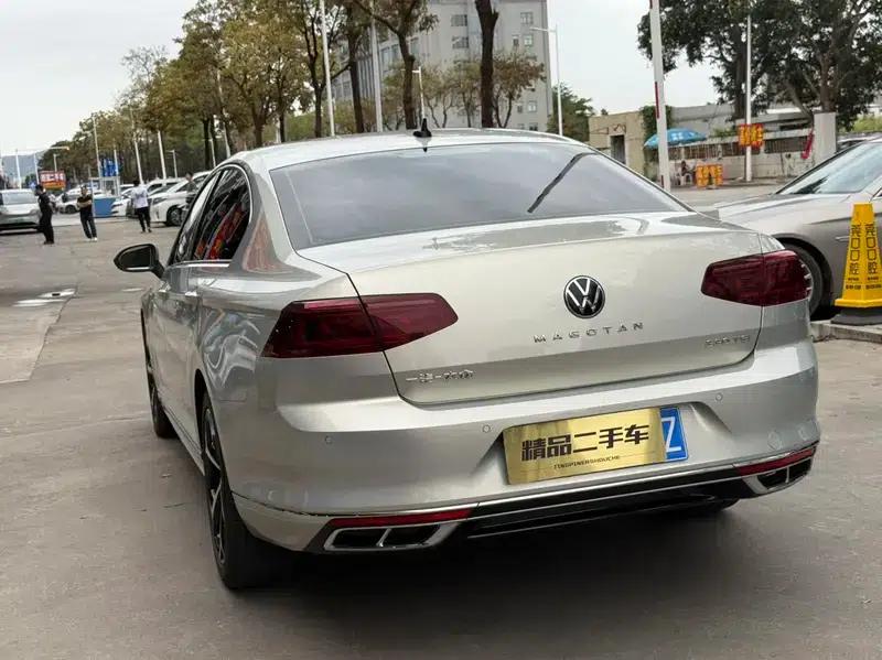 2024 Volkswagen Magotan 330TSI DSG Luxury Edition (2 Million Units Limited Edition) — миниатюра 4