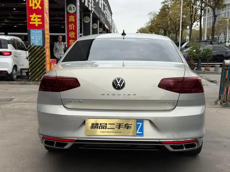 2024 Volkswagen Magotan 330TSI DSG Luxury Edition (2 Million Units Limited Edition) — миниатюра 9
