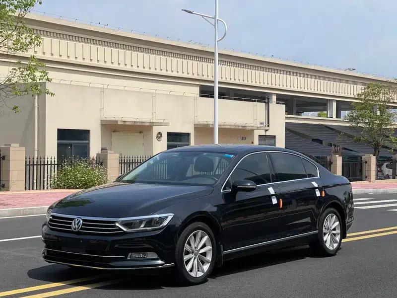 2019 Volkswagen Magotan 330TSI DSG Leading Edition (China VI Emission Standard) — миниатюра 1