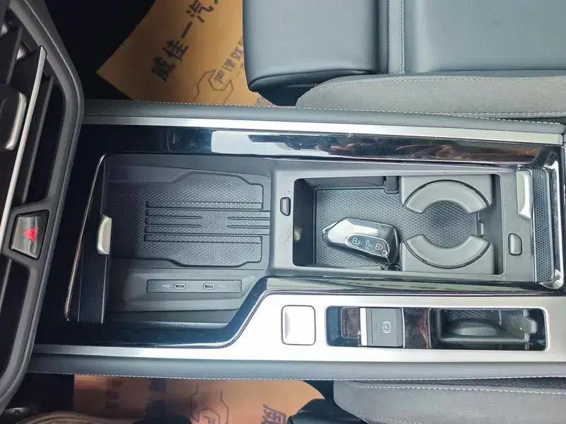 2024 Volkswagen Passat 300TSI Premium Edition — миниатюра 13