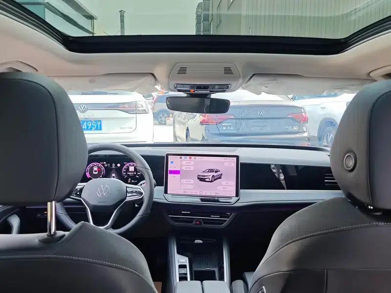 2024 Volkswagen Passat 300TSI Premium Edition — миниатюра 14