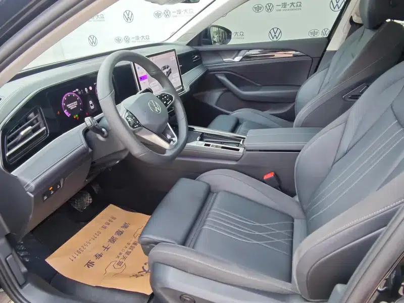 2024 Volkswagen Passat 300TSI Premium Edition — миниатюра 15