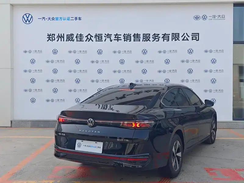 2024 Volkswagen Passat 300TSI Premium Edition — миниатюра 7