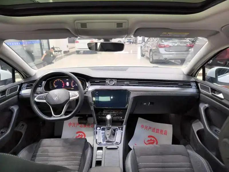 2020 Volkswagen Passat 330TSI DSG Luxury — миниатюра 7