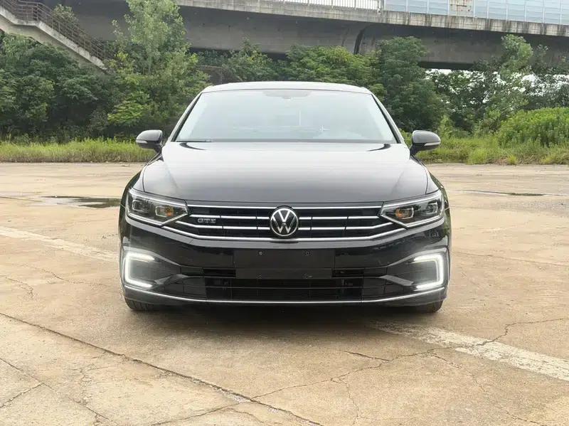 2022 Volkswagen Magotan PHEV Luxury Edition — миниатюра 2