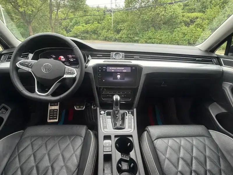 2022 Volkswagen Magotan PHEV Luxury Edition — миниатюра 8
