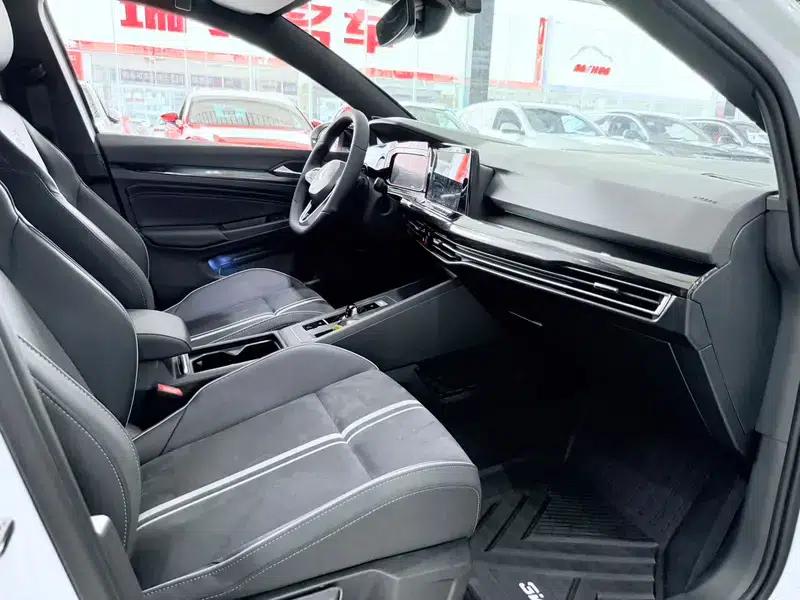 2021 Golf 280TSI DSG R-Line — миниатюра 16