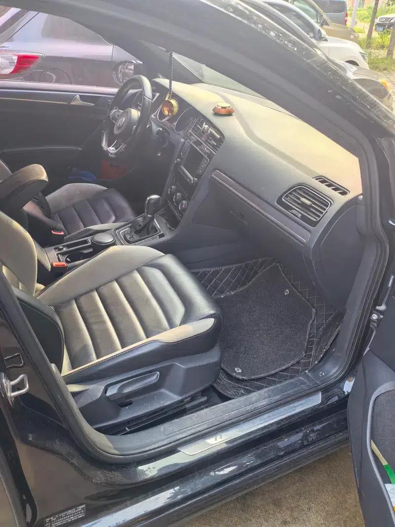 2017 Golf 280TSI Automatic R-Line Millionth Unit Edition — миниатюра 5
