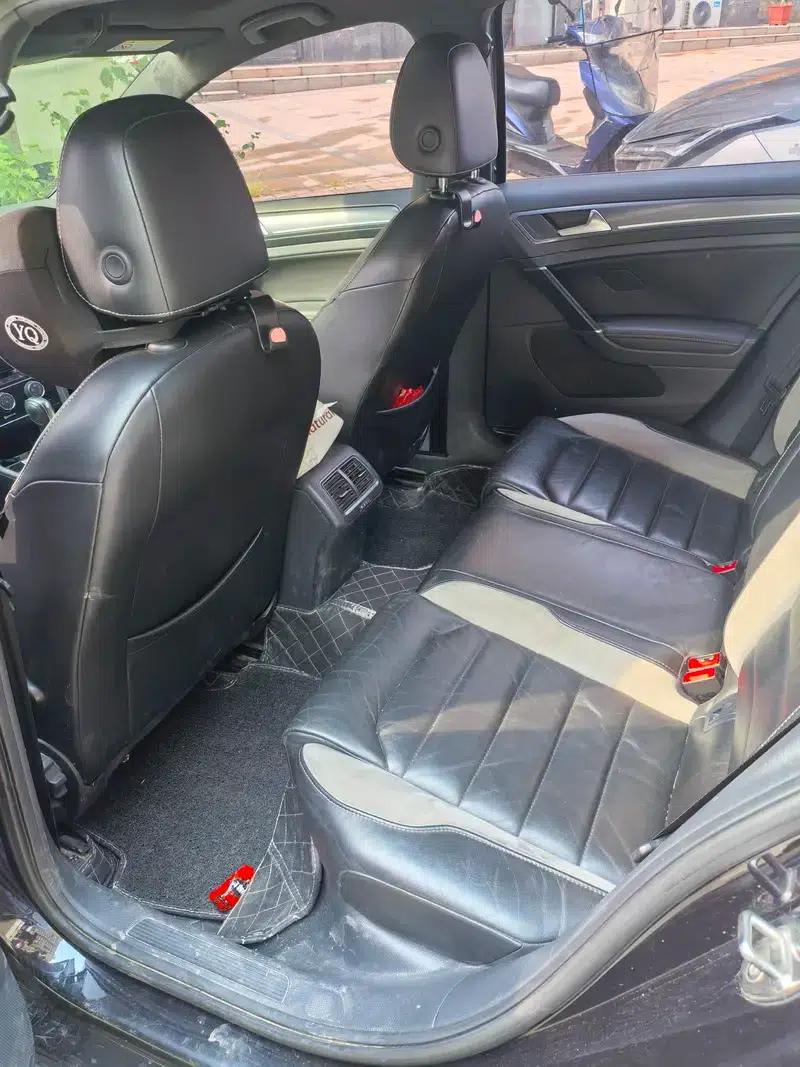 2017 Golf 280TSI Automatic R-Line Millionth Unit Edition — миниатюра 6