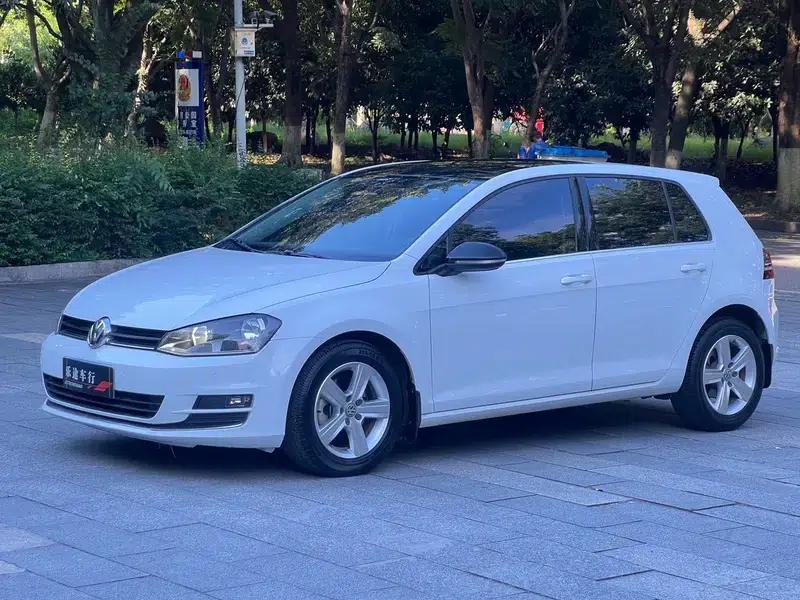 2017 Golf 1.6L Automatic Comfort Millionth Unit Commemorative Edition — миниатюра 1