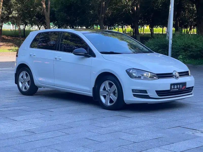 2017 Golf 1.6L Automatic Comfort Millionth Unit Commemorative Edition — миниатюра 3