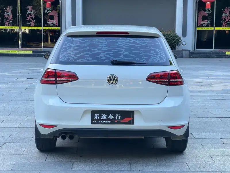 2017 Golf 1.6L Automatic Comfort Millionth Unit Commemorative Edition — миниатюра 6