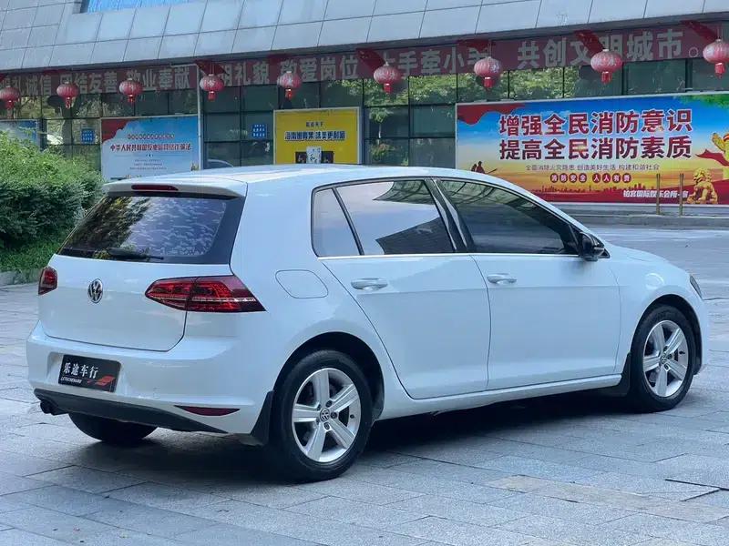2017 Golf 1.6L Automatic Comfort Millionth Unit Commemorative Edition — миниатюра 7
